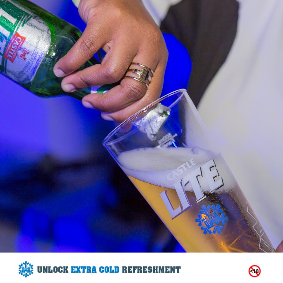 castlelitekenya's tweet photo. Nothing better than an extra cold Castle LITE on a warm evening like this. #UnlockExtraColdRefreshment https://t.co/CkxiXTzGjX