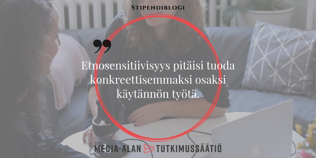 Saga Sinisalo palkittiin säätiön järjestämässä stipendikilpailussa. Sinimäen kandidaatintutkielma tarkastelee, miten maahanmuuttajien roolit muodostuvat journalistisessa työprosessissa ja millaiset tekijät niihin vaikuttavat.

Blogiteksti luettavissa: mediaalantutkimussaatio.fi/tutkimukset/st…