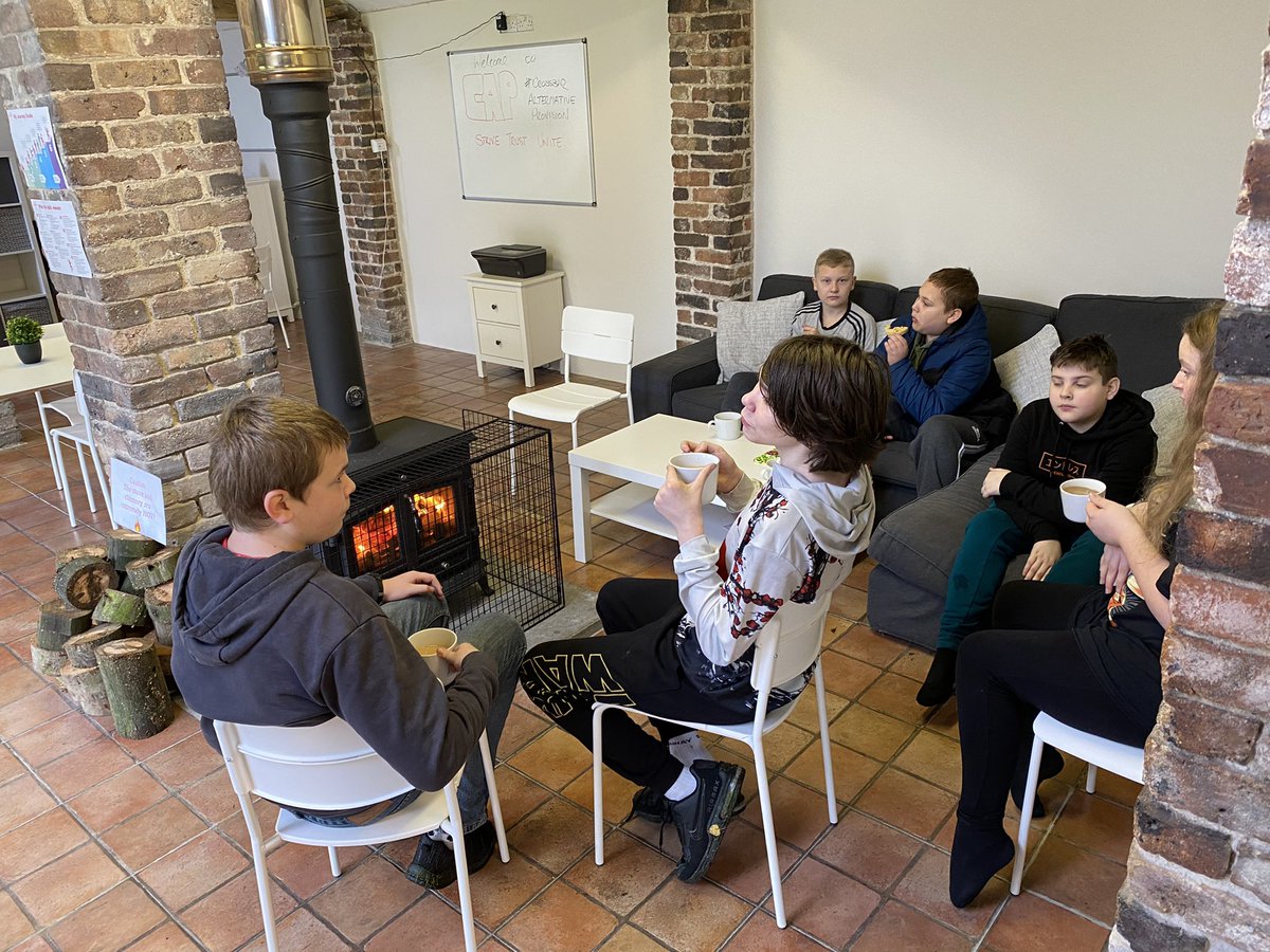 CrossbarAltProv's tweet photo. Great to have students visit #StuartsStable from @QueenswayHLC a few weeks back.
Lots of Outdoor Ed, Adventure & Sport all rounded off with hot chocolate & crumpets in front of the fire π
#AltProv #Shropshire https://t.co/ezxgZQEcGX