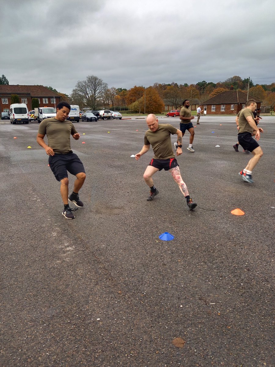 85RLC's tweet photo. Good to get out of the classroom. Maximum Aerobic speed with the students. A good lesson from Cpl Watson. Top effort from them all ๐ช @CommandoHerbdog @BritishArmy @AGCALDP @CaldicottMike @RLCCorpsSM @17_RLC @9RegimentRLC @4RegtRLC @29_RLC @159RegtRLC https://t.co/SfjKpE0VTP