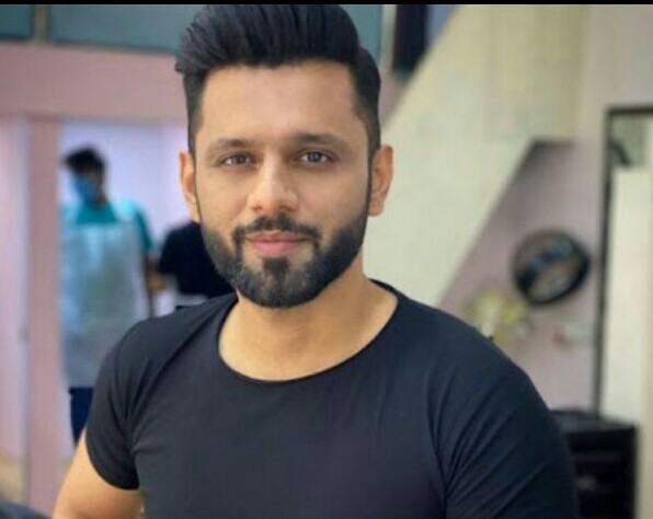 Rubina_FC_'s tweet photo. Whom you are supporting in tommorow captaincy task?

#RubinaDilaik #RahulVaidya #BB14 

RT.    🔁                                      Like❤️ https://t.co/slV51rxJPb