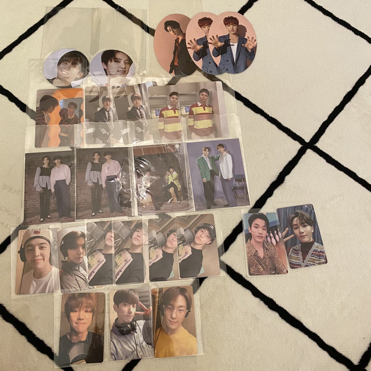 ___178ny's tweet photo. SEVENTEEN セブチ　semicolon セミコロン　アルバムトレカ　交換

譲　エスクプス　ジョシュア　ジュン　ホシ　ウォヌ　ディエイト　ミンギュ　ドギョム　スングァン　バーノン　ディノ
求　ホシ　(HMV優先

異種検討いたします🙇‍♂️ https://t.co/hGByG0PVA6