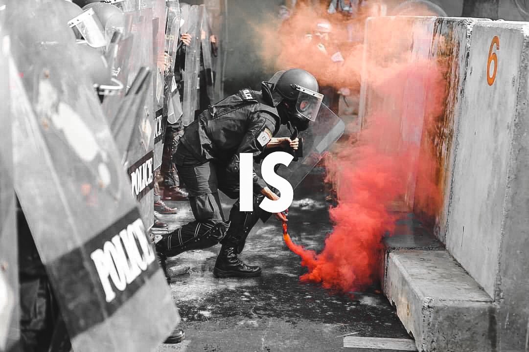 aowmhod's tweet photo. เกินไป 
#ม็อบ17พฤศจิกา #ThaiProtests2020 https://t.co/xevk7sLKeM