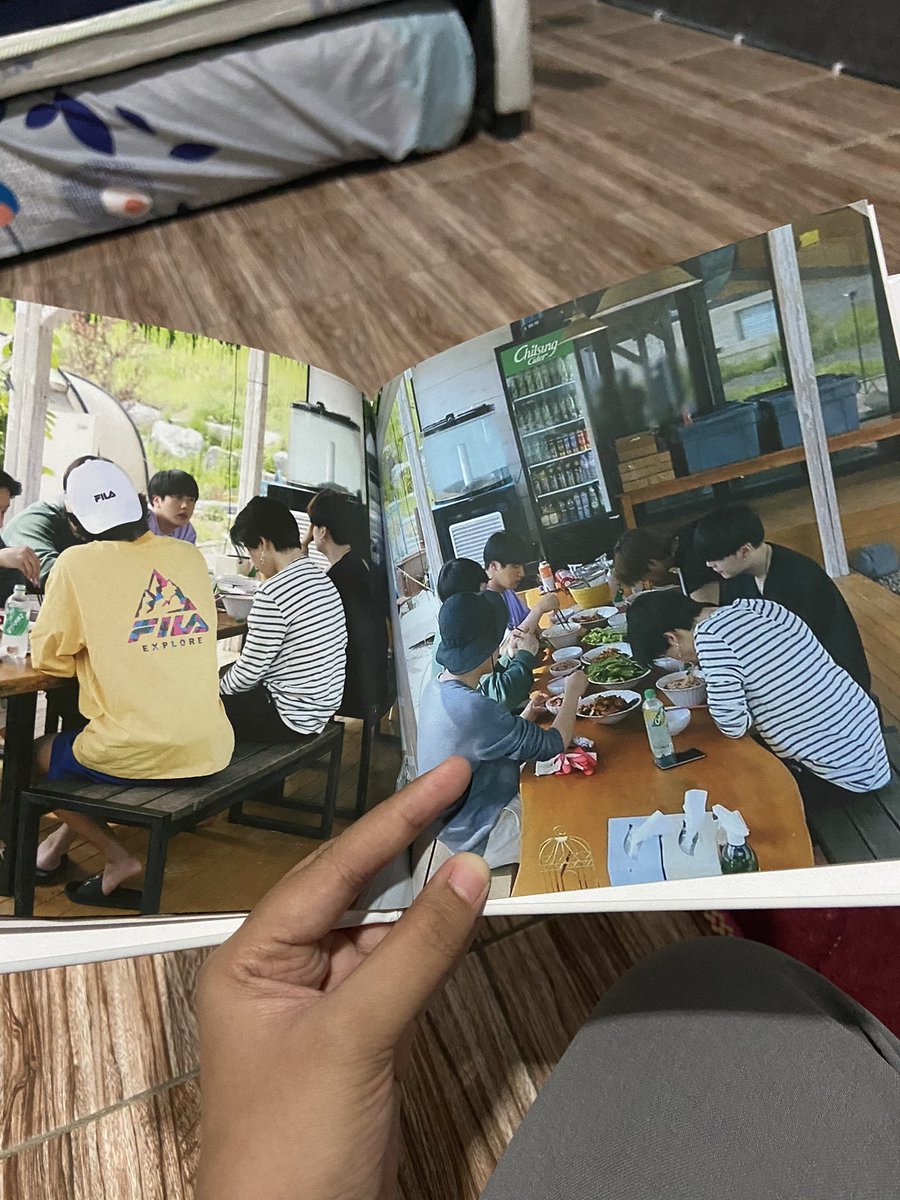 bgtn7fnni's tweet photo. Finally its here😭😭 i got the GA from @OneulKim_ 🥺 srs it sho pretty😭😭😭 thanks alot 🥺💜💜💜 https://t.co/Sd7va0moKX