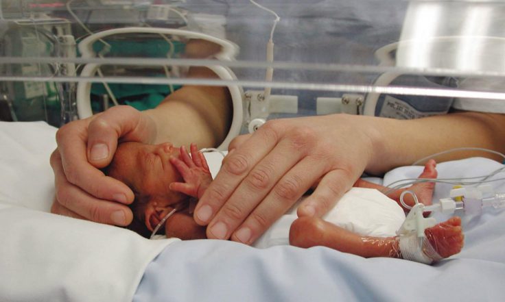 #17novembre #GiornataMondialedelPrematuro
Ci sono bambini che lottano da subito per la vita. 
Sono i prematuri, nati prima della 37esima settimana di gestazione. E' a loro che oggi va la nostra preghiera.
Un abbraccio, ai genitori. 
Siate coraggiosi e abbiate fede. ❤️