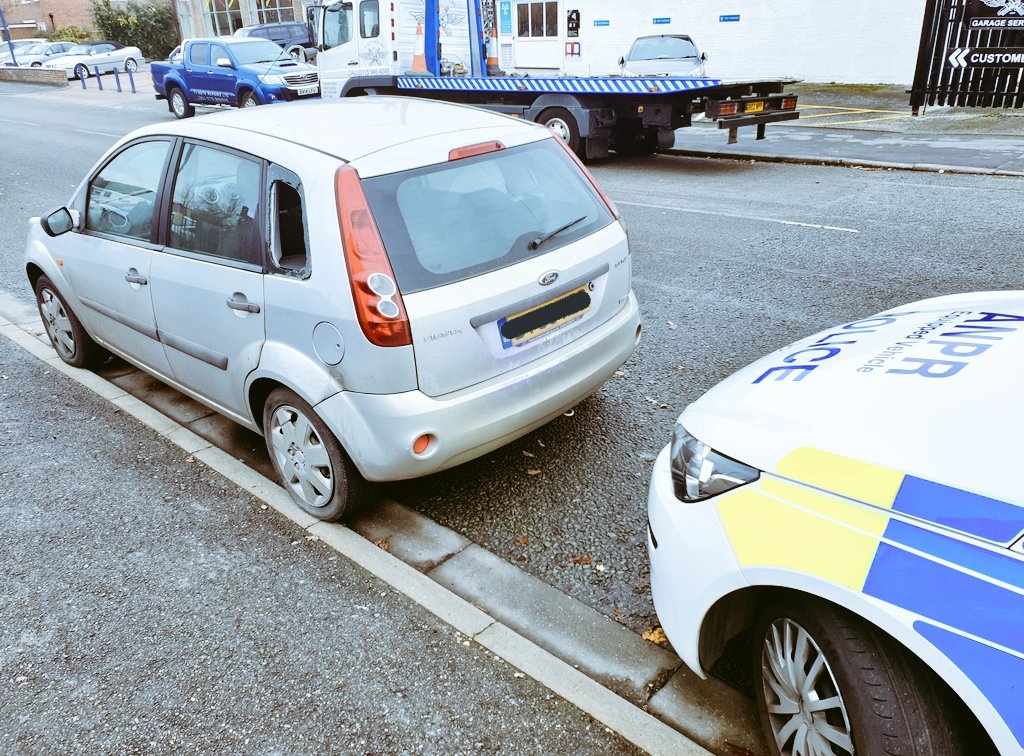 #Sawley

No prizes for guessing what caused us to stop this nail 🤨

On a day trip from Leicester to visit Long Eaton market place, his first mistake was crossing the border into Derbyshire!!

#NoLicence
#NoInsurance
#NoMOT

Full house then... 🤷‍♂️

#GiveUsTheKeys
#EnjoyTheWalkHome