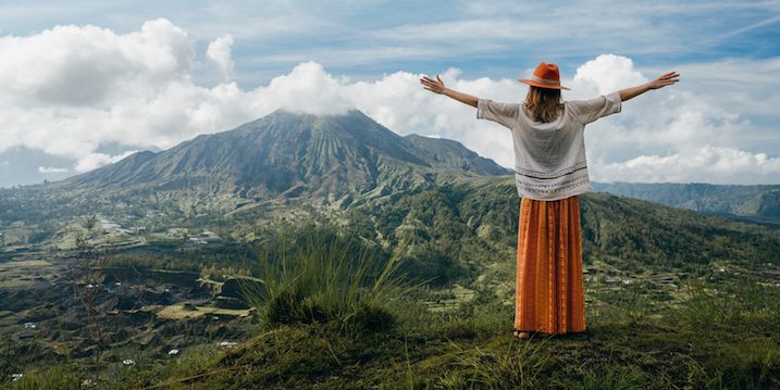 Happiness is not a station you arrive at, but a manner of traveling.” —Margaret Lee Runbeck🍁