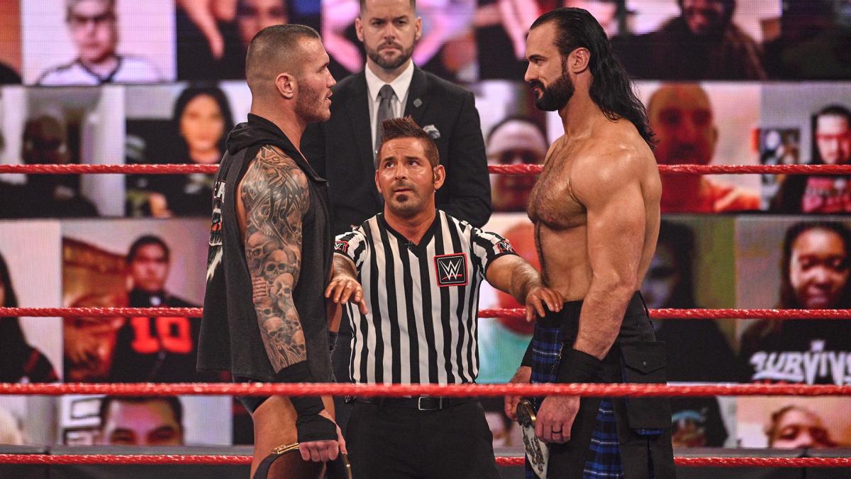 WWEItalia's tweet photo. Match accesissimo fra @RandyOrton e @DMcIntyreWWE sul ring di #WWERaw, che ora ha un nuovo #WWEChampion! 🏆
Scopri gli highlight della notte: https://t.co/T9TCjjQsaT

Se ti fossi per l'ultimo episodio, puoi riviverlo on demand su #DplayPlus! https://t.co/Az0sllcc0p