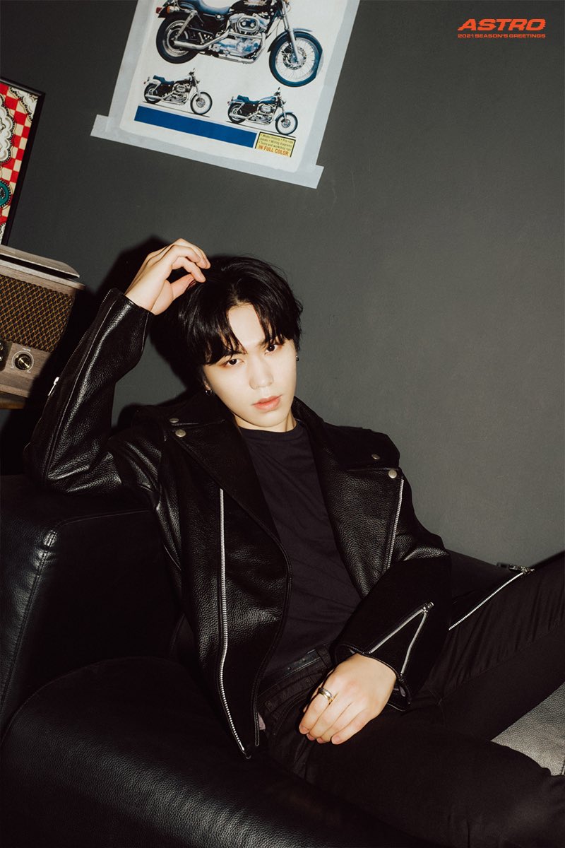 akemi_akelia's tweet image. ASTRO 2021 SEASON'S GREETINGS
[START ver.] 🏍

#아스트로 #ASTRO #AROHA #아로하