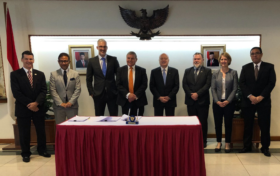 DubesAustralia's tweet photo. Yesterday, I witnessed the start of a new partnership between 🇮🇩 PT Jasa Sarana &amp; 🇦🇺 @Aspen_Medical + DOCTA. Over the coming years, communities in West Java will gain access to new clinics &amp; hospitals, ensuring quality healthcare is provided to those who need it most. https://t.co/nawbQNVOTF