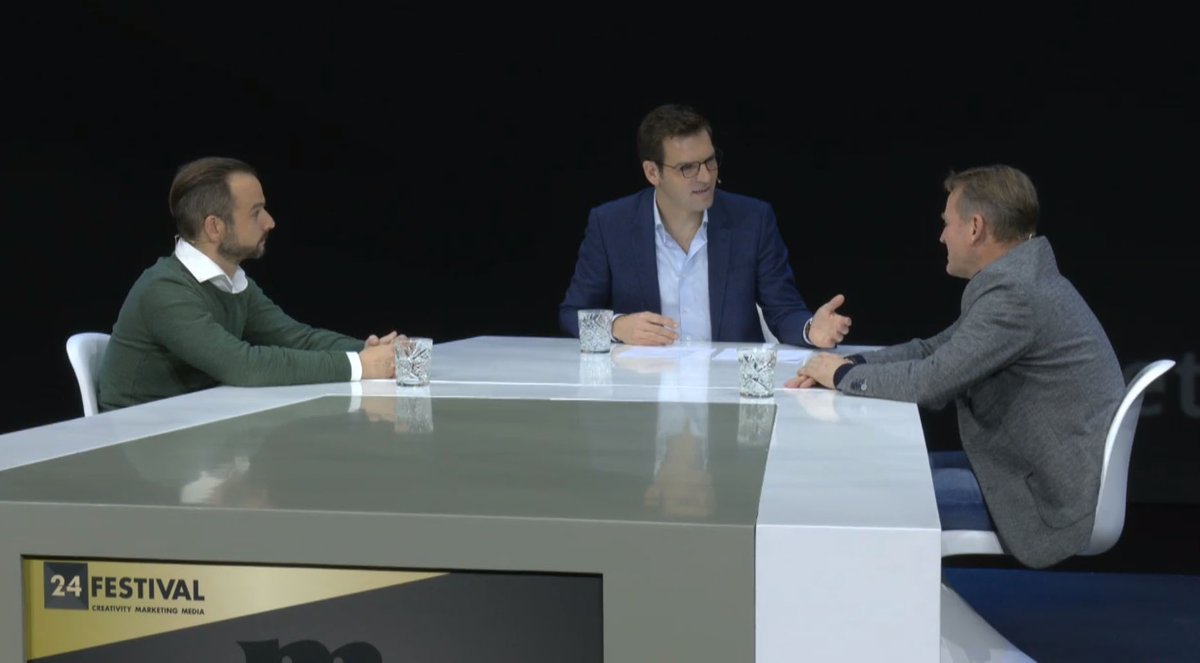 "Dat is het lekkere van <a href="/albertheijn/">Albert Heijn</a>" zit al goed tussen de oren bij het publiek, laat <a href="/JohanvdZanden/">Johan van der Zanden</a> weten: de merkbeleving nav deze campagne is beter geworden. Medewerkers zien de commercials altijd als eerste. #marketinglive