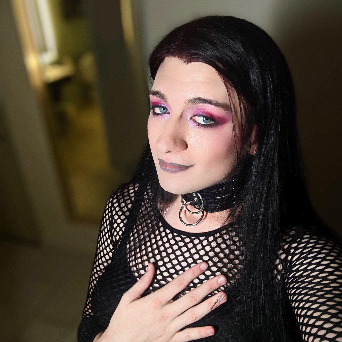 Alice_ofCrystal's tweet photo. Hello my lovelies, everyone's favorite Gothic Sissy here. Hope you all like what you see π Thinking I should model more often, what do you lovelies think? #SissyliciousAlice #sissyselfie #slut #Tgirl #modellife #LivingmyDreams #Trans #gothicgirl #makeupaddict https://t.co/mb1a3EXf9A