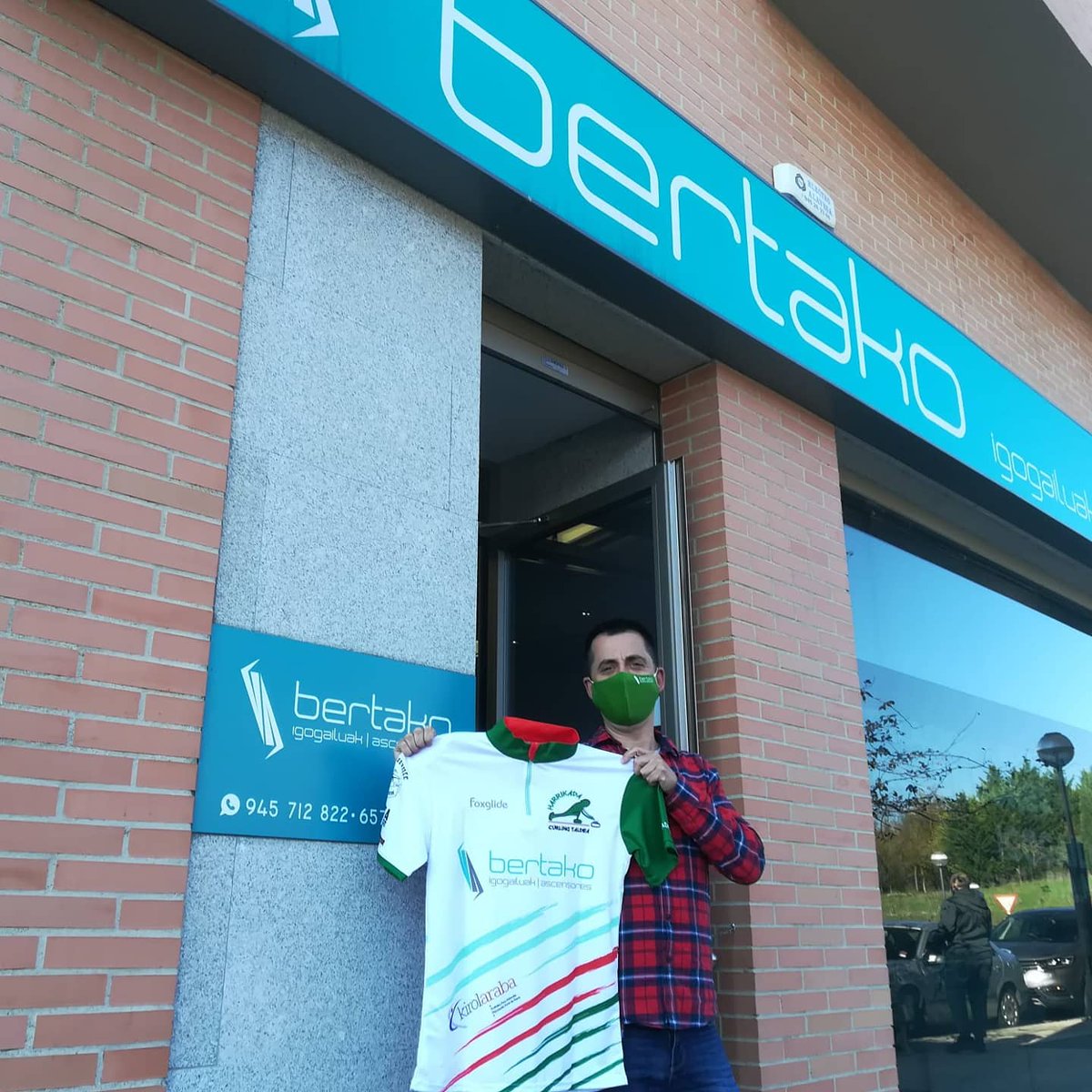 Harrikada Curling tweet media