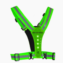 wilmarunning's tweet photo. Blijf bewegen, blijf gezond!
Maar wel op een veilige manier.
Zichtbaar met reflectiemateriaal van #Gato of #BeeSports, usb oplaadbaar dus licht materiaal. Kijk voor meer variatie op onze webshop https://t.co/Twi4nHpcAN https://t.co/reXZZNFzio