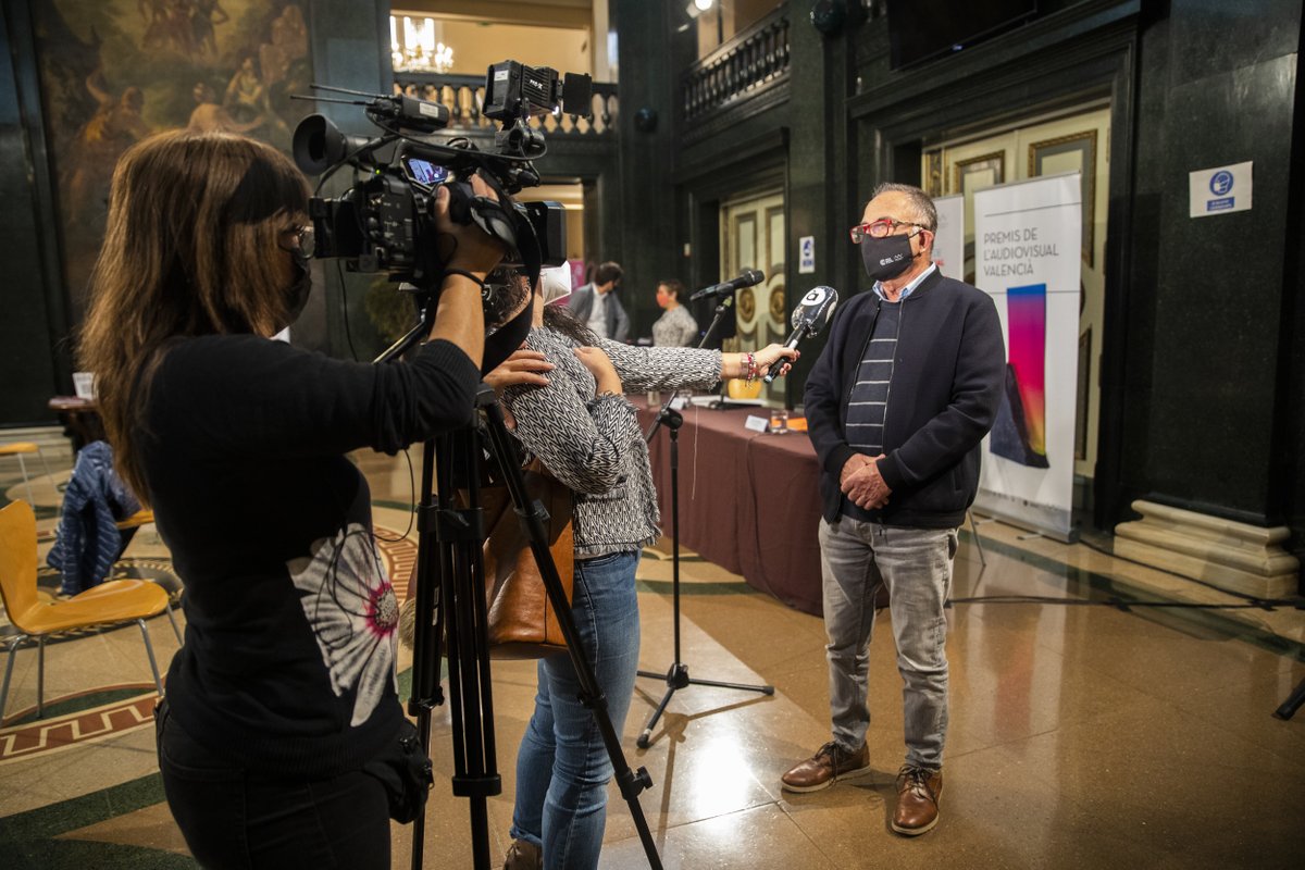 avav_valencia's tweet photo. Aquí os dejamos algunas imágenes del Encuentro de Nominados de ayer en el Teatre Principal de #València
Podéis ver más en nuestra web 👀💻
#Quedan4días #Premis2020 #Passiópercrear
📷Eva Máñez
@GVAivc @emparferrer https://t.co/Q2WYDF6xSO