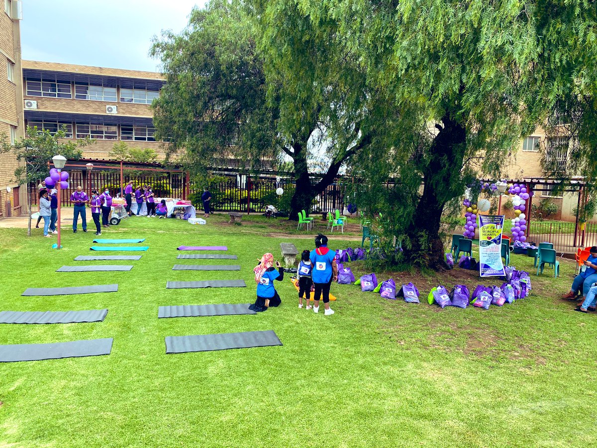 I’m at Rahima Moosa Hospital today for #WorldPrematurityDay2020! I’m here on behalf of <a href="/BabyBoxProject/">Baby Box Project</a> to hand out our beautiful hampers to new moms. We’ve included lovely teeny clothes in these hampers especially for the tiny babies that we celebrate today.