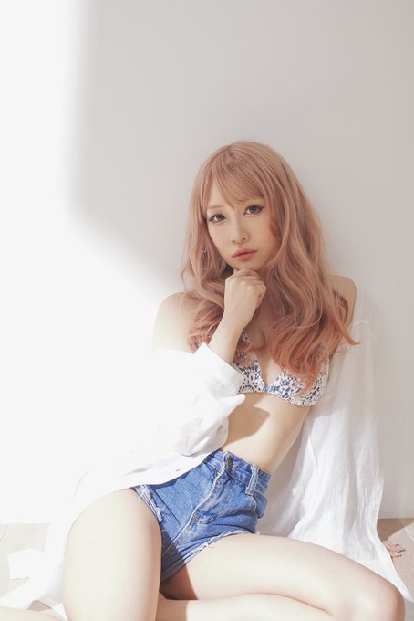 コスプレイヤー成賀久瑠王 (なるがくるみ)のTwitter画像2