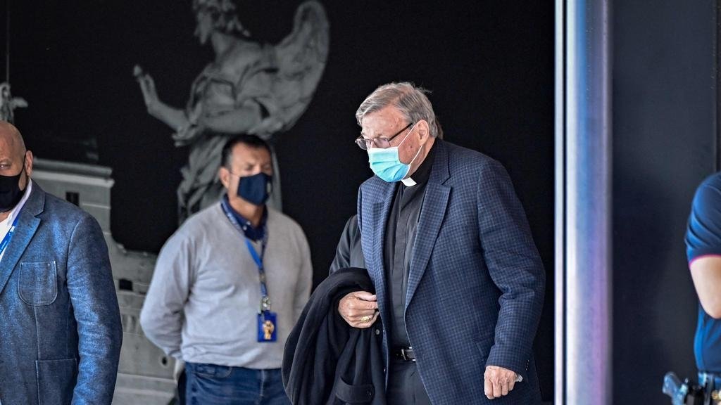 Samanth29328956's tweet photo. #MLGriff will be watching... 
Journos to learn fate in Pell case: https://t.co/Gxk5nW5Ahq https://t.co/qa72xS7P1R