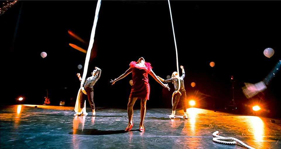 SACDParis's tweet photo. Le @PoleMedia Grand Paris a dévoilé les lauréats de son Labo 2020. A cette occasion le Prix SACD Multi-écrans 2020 a été remis à The Ordinary Circus Girl, une expérience cirque + #VR de la cie Fheel Concepts, qu'on félicite.  
👉 https://t.co/JkLIJGiTv7 https://t.co/90W9nyzqwC