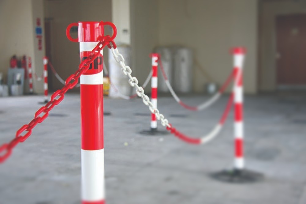 EurosafeLimited's tweet photo. The chain and post system by JSP helps guide queuing customers and can be used inside for blocking aisles, guiding direction etc: https://t.co/Ano0TYsgRM

Email sales@eurosafe.ltd.uk for products by our valued supply partner, @JSPLtd.

#SocialDistancing #HealthandSafety https://t.co/EvaTu8MYio