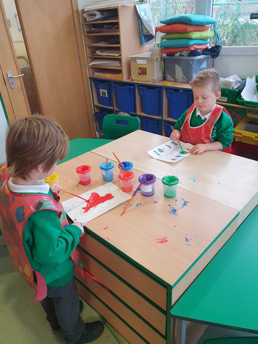 StPetersFarnham's tweet photo. Busy morning in EYFS -all doing our own thing..reading, painting &amp; making gingerbread people.
This is how we make friends &amp; learn @EarlyExcellence #earlyyears #creativecurriculum #EYFS https://t.co/7SR90BO7k5