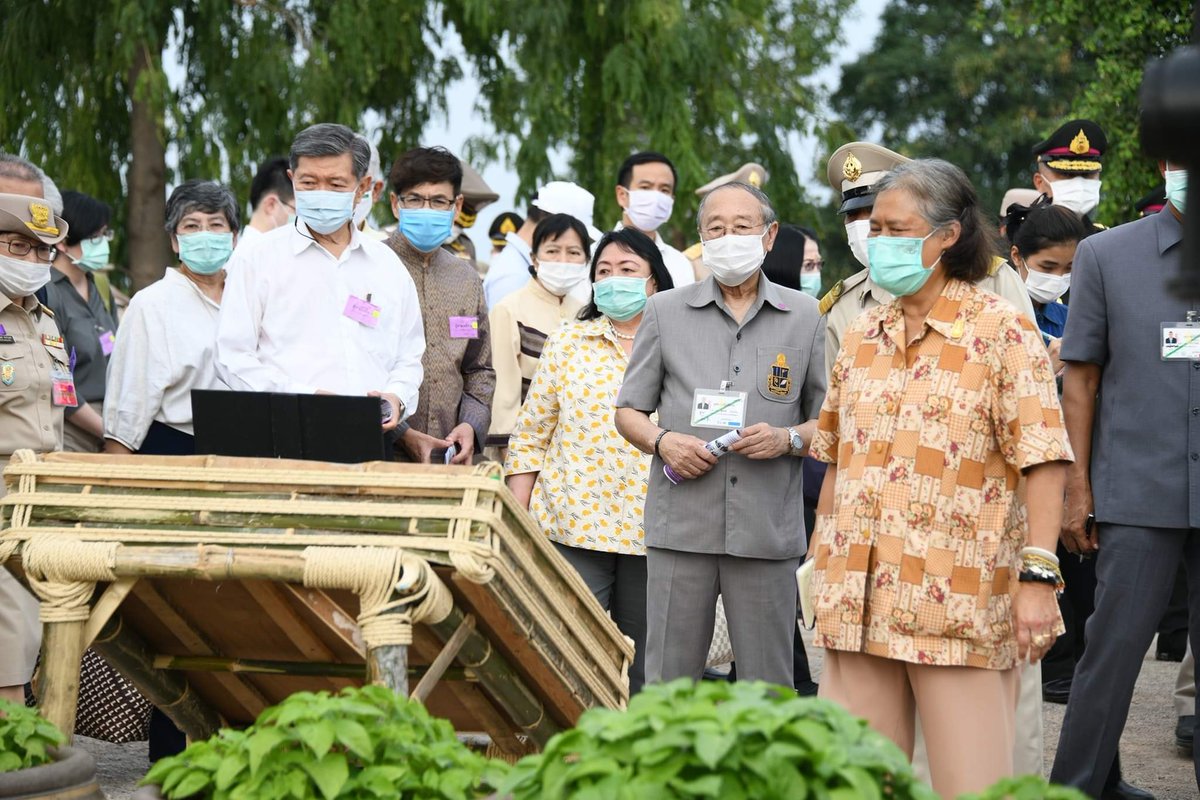 ทรงพระเจริญ
✨วันที่ 16 พฤศจิกายน 2563 เวลา 14.00 น. สมเด็จพระกนิษฐาธิราชเจ้า กรมสมเด็จพระเทพรัตนราชสุดาฯ สยามบรมราชกุมารี เสด็จพระราชดำเนินไปทรงตรวจเยี่ยมการดำเนินงาน “โครงการทหารพันธุ์ดี” ณ กองพลทหารช่าง ค่ายบุรฉัตร อำเภอเมือง จังหวัดราชบุรี
facebook.com/lankhonthai/po…