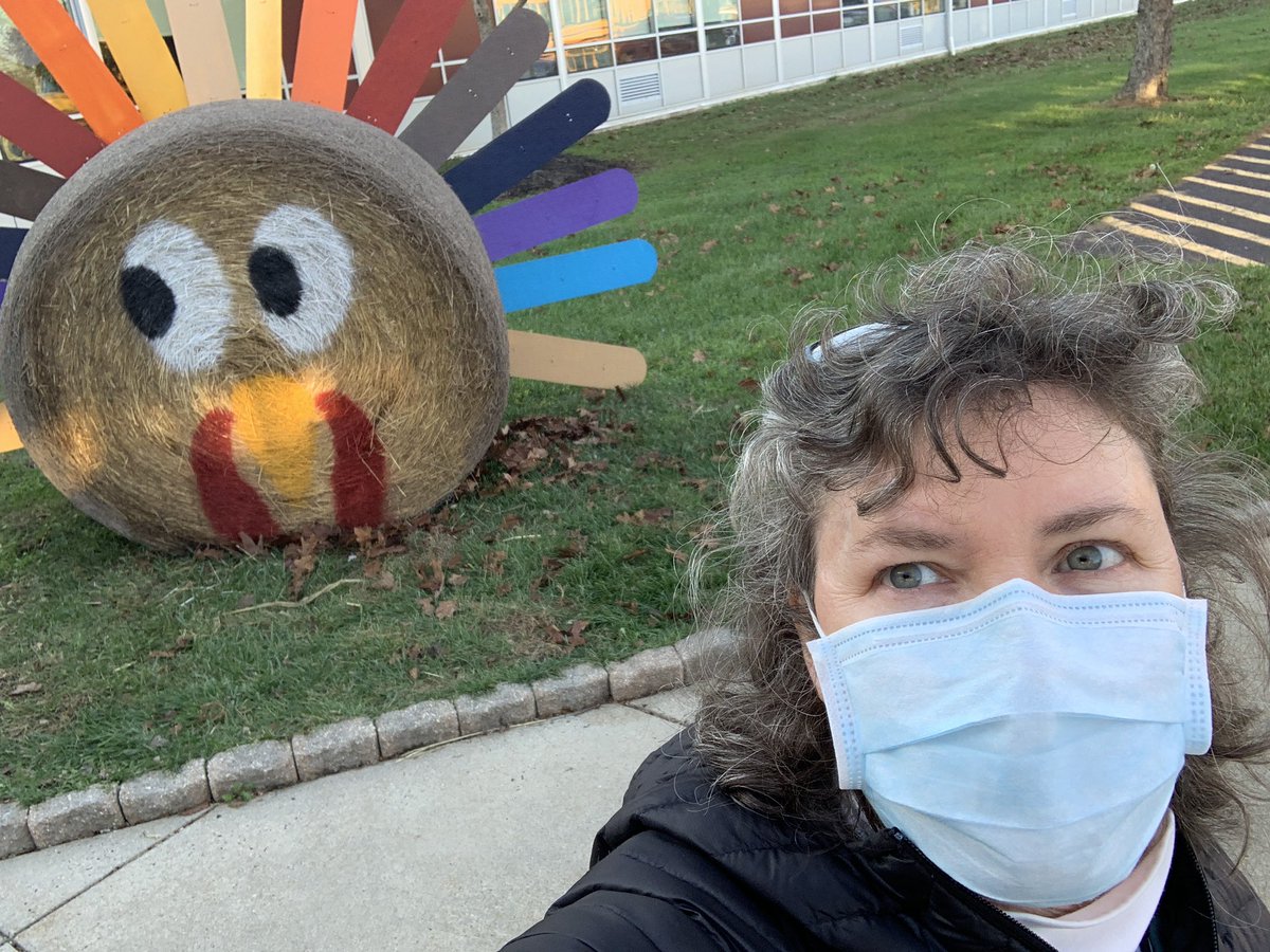 PSDTechVolak2's tweet photo. Happiness when I walked into school yesterday! Thank you to our wonderful families who knew this would put a smile under our masks! Gobble, Gobble!! #PSDBedminster #PennridgeProud https://t.co/qzsB7dz6Vi