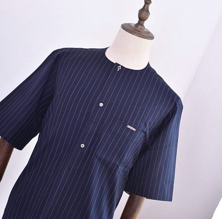 CoutureNiffys's tweet photo. To all those asking , niffy you don’t do trad again? Let me shock you we’ve been working on amazing designs ready to drop by 12 noon 🕛 today. It’s Christmas 🎄 in a bit let’s style you. Welcome to the home 🏠of affordable luxury tailored to fit. Just send a dm to @CoutureNiffys https://t.co/zJ4l3ZdYGh