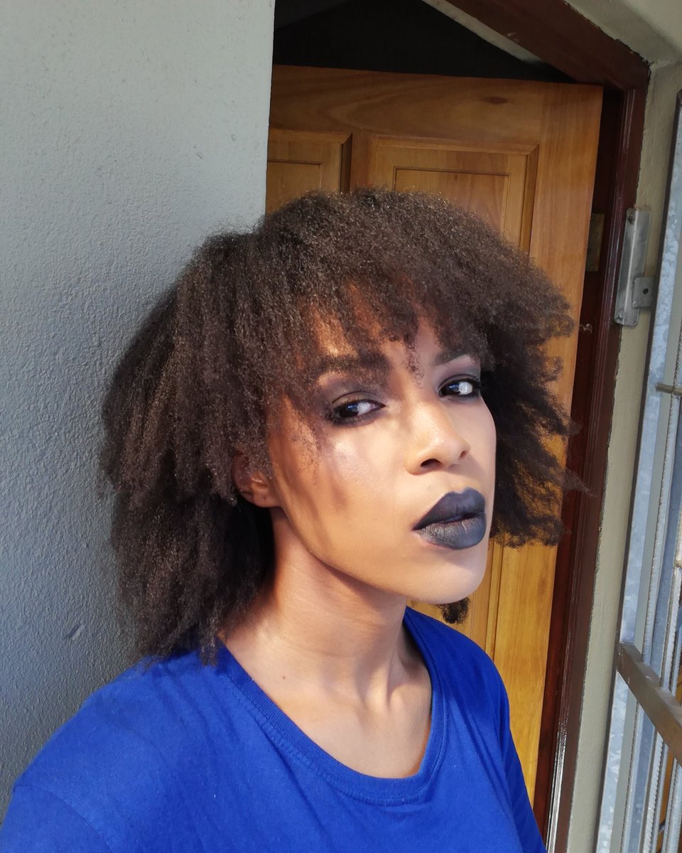YoloNdobeni's tweet photo. Black is my favorite color 🖤 https://t.co/3r0atpHAs9