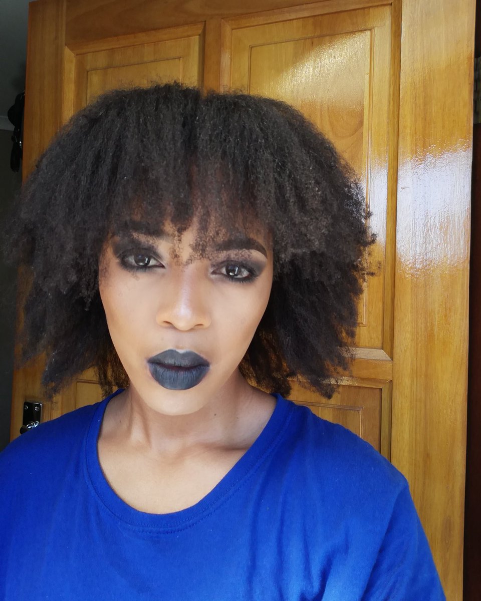 YoloNdobeni's tweet photo. Black is my favorite color 🖤 https://t.co/3r0atpHAs9