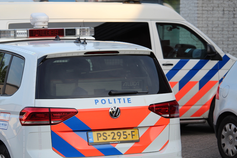 (Twee jongens aangehouden voor heling van bij straatroof gestolen jas) -..