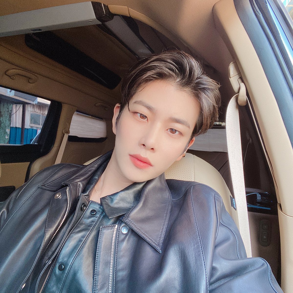 akemi_akelia's tweet image. 블랙엠~~제이💕
글쓴이 엠블랙
#캬하