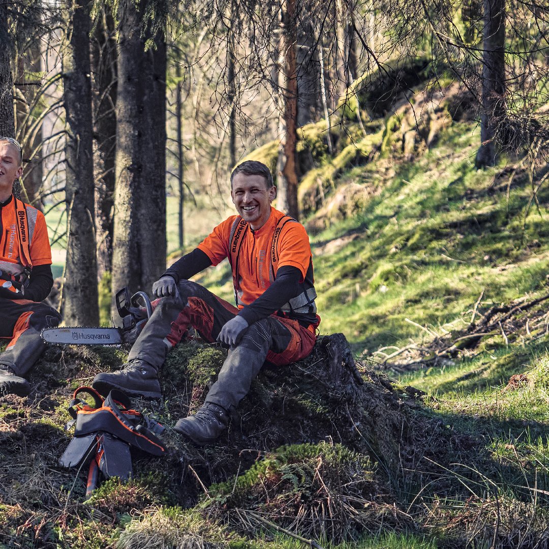 La tua #sicurezza, la nostra priorità. 
Continua la campagna Offerte Abbigliamento Husqvarna #antitaglio 👉bit.ly/Abbigliamento_…