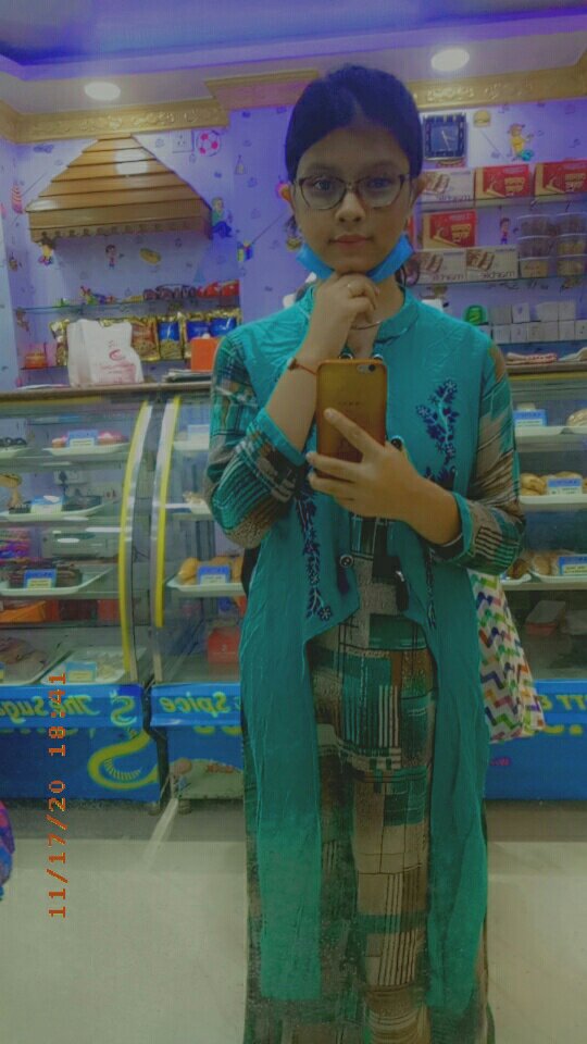 SrijoniO's tweet photo. At sugar &amp; spice,bkp✌😷😉 https://t.co/RD6yBRXYEw