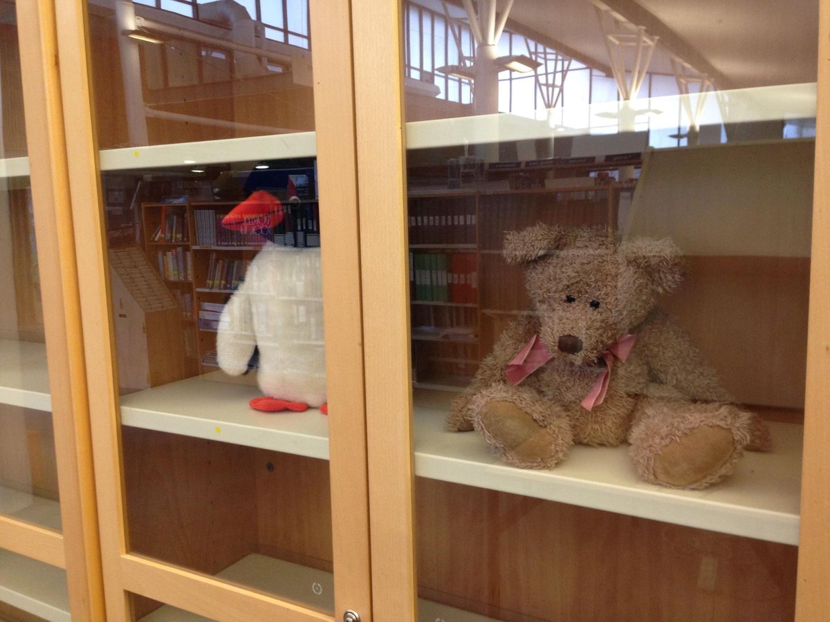 LudlowLibrary's tweet photo. #LibraryLockdown- the revenge! We have all sorts of interesting things on our shelves. @ShropLibraries @LetsGoLudlow https://t.co/nUuPys9x0G
