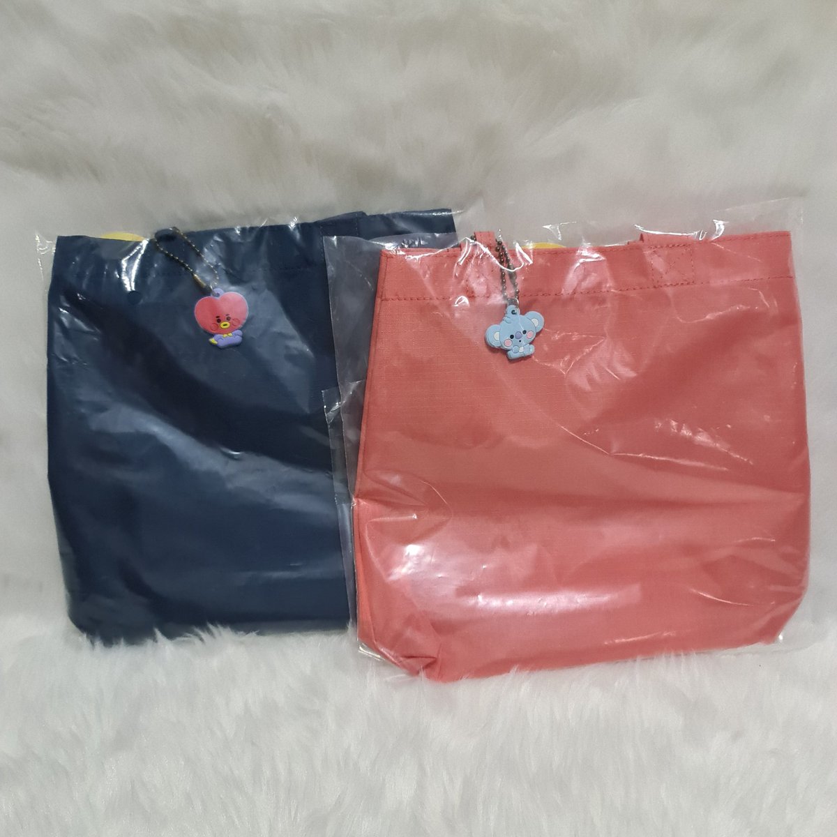 modu_shoppe's tweet photo. #ModuShoppeOnhand ♡

[On-Hand] #BT21 × Monopoly Mini Eco Bag - TATA only

♡ Price: P630
♡ Available and ready to ship 
♡ Pay as you order (BPI, BDO, GCash)

💌 Message us for orders/inquiries!🤗 https://t.co/kWJcec4RcG