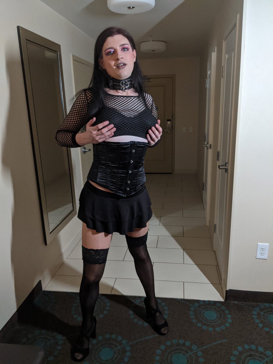 Alice_ofCrystal's tweet photo. Pictures from the other day, can't wait for you all to see more of this soon β₯οΈ
#StayTuned #SissyliciousAlice #gothicgirl #Slut #Sissy #Tgirl #modellife https://t.co/4ikjf0KxgM