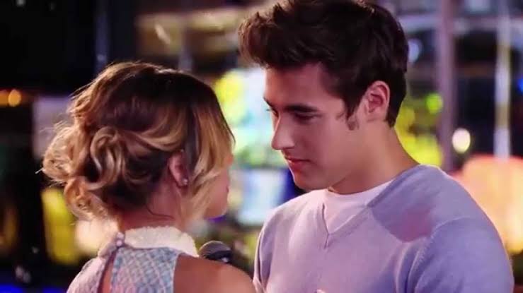 braziliantini's tweet photo. old que só assinei o disney plus pq sou muito cadelinha de leonetta em violetta https://t.co/NJYBiBTWUS