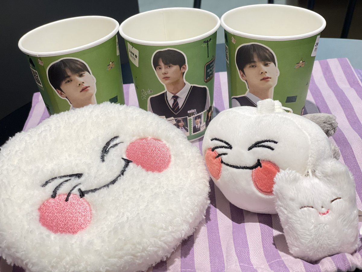 Pw950809's tweet photo. #라이브온첫방송_3초전
#황민현_라이브온_첫방송
오늘밤아홉시반황민현첫드라마많관부 https://t.co/ARHHeYVb32