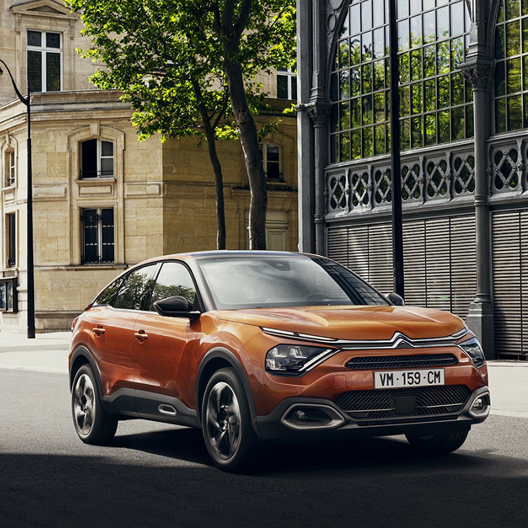 CitroenTalauto's tweet photo. La nueva generación de la gama C4 de Citroën está a la vuelta de la esquina. 🤩👏👏 Gasolina / diésel o la nueva versión totalmente eléctrica. ¡Tú decides!
👉¡Descúbrelos! Pedidos disponibles en Talauto Plus: https://t.co/blubA8Ro4X
#NuevoCitroënC4 #CitroënË_C4 #ËlectricForAll https://t.co/x3hA3KmwPg