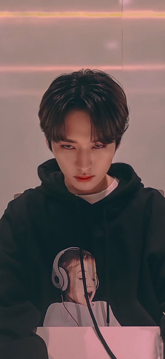 skz_ism's tweet photo. my new Lockscreen and Homescreen 🤡
#minhoe https://t.co/vkJnS8bFdM