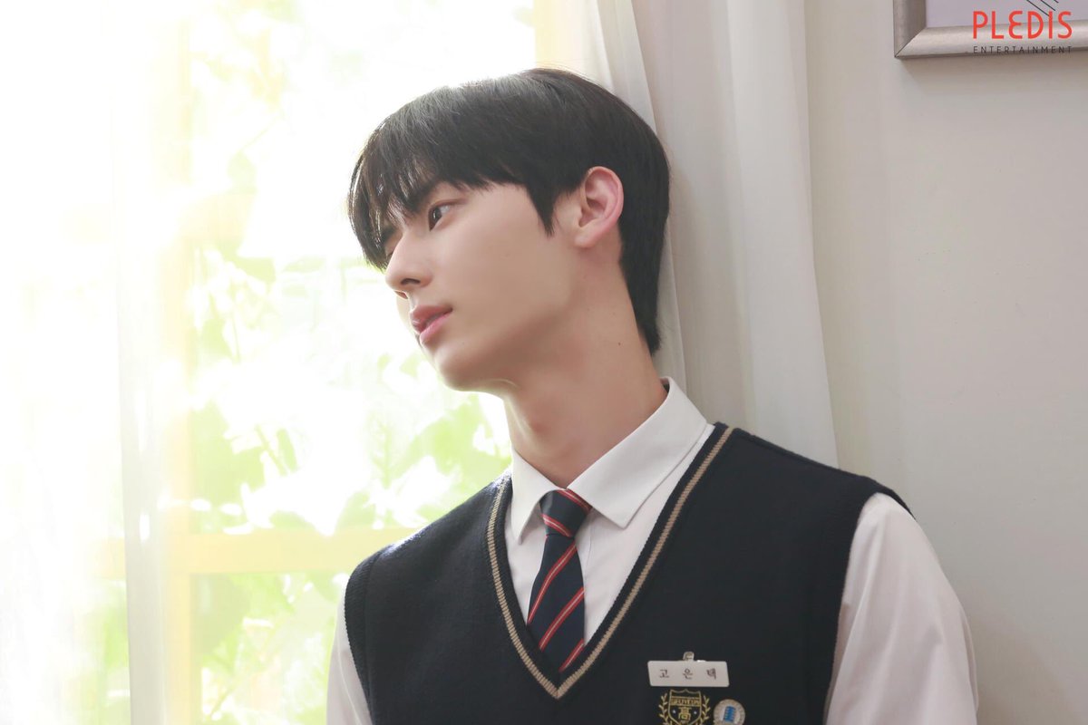 hmhhmhhmh2's tweet photo. #LiveOn황민현
#황민현첫방_라이브온
라이브온본방사수 https://t.co/OSgZppYT5Q