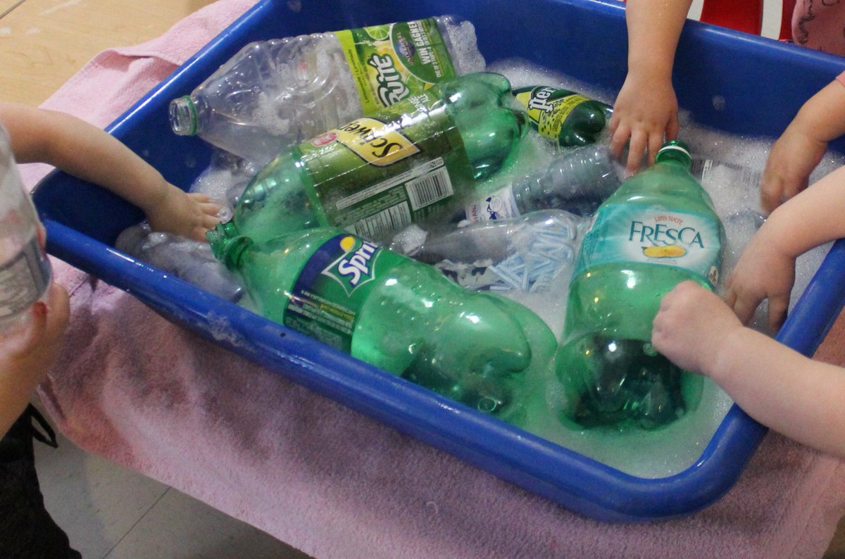 Rituals of care vs rituals of discardChildren wash each bottle in soapy water, remove labels & dry thoroughlyEach bottle is then filled with other plastics & joins the growing mound Ethics of care  #livingwithplastic @DiscardStudies  #Discard2020  @vpacinik  @common_worlds 8/10