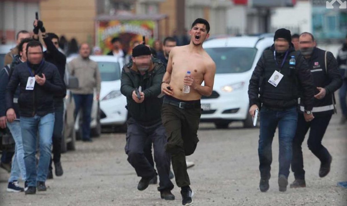 bulentmumay's tweet photo. - Fotoğrafı çekenin 20 yıl hapsi istendi
- Tetiği çeken polise ise beraat verildi.

#DemokrasiŞöleni #KemalKurkut https://t.co/X4lkkEkXdk