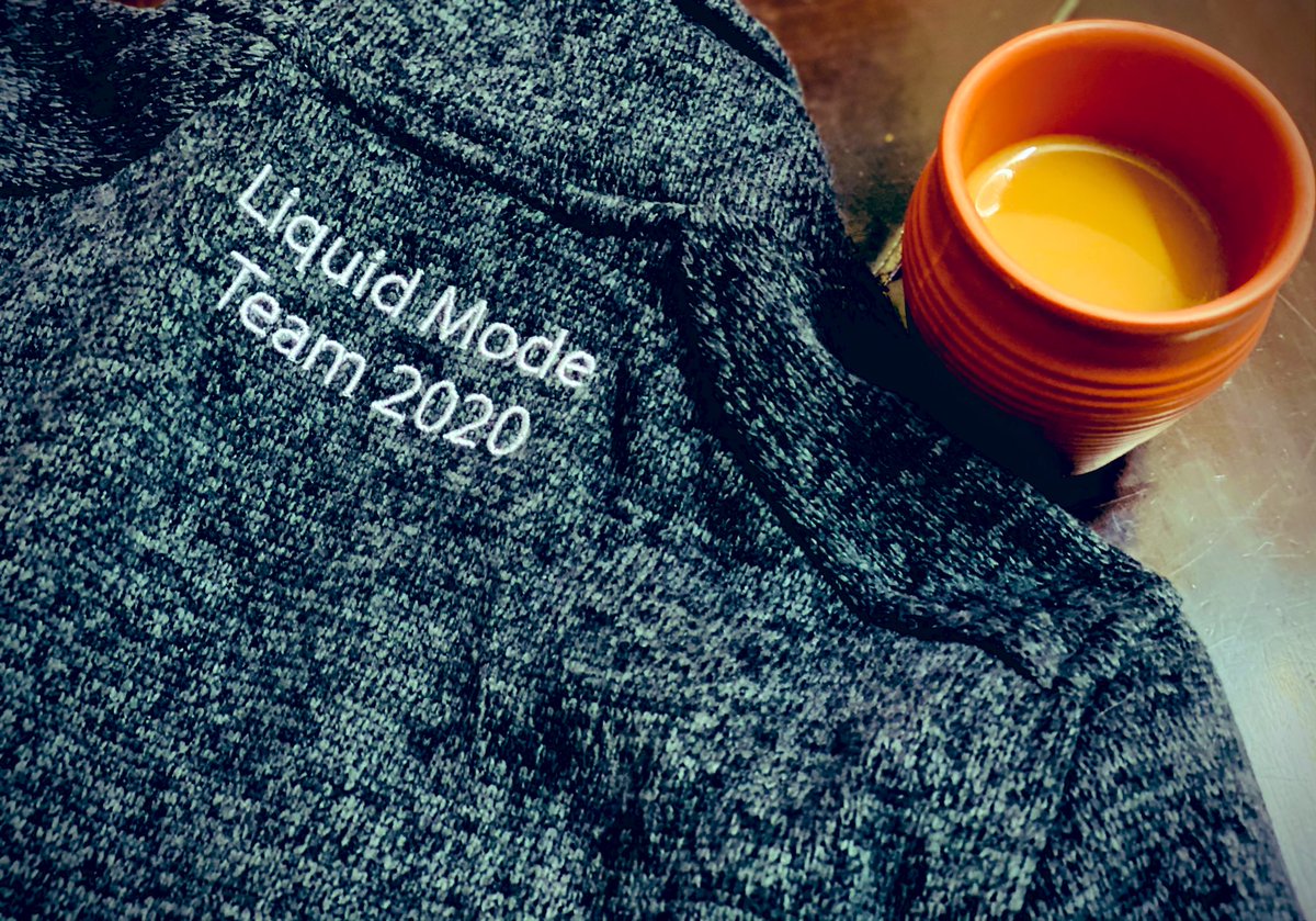 AshuMittal's tweet image. ‘Winter is coming’ essentials ☑️
Love this #liquidmode light jacket. #adobelife