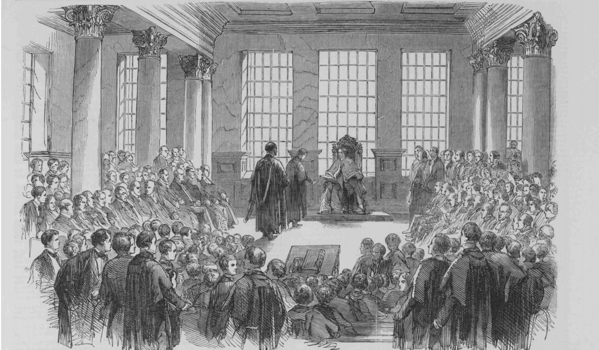 At London Uni, as today. Students are awarded degrees en masse in absentia. At a later date there's a big public ceremony, a Presentation of Graduates, originally in the Great Hall at King's College in 1850, then at  @RoyalAlbertHall with robes, maces, trumpets etc