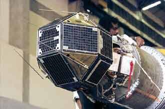 Some of India’s first satellites:1. The Rhoni RS-1 satellite mounted onto the 4th stage of the SLV-32. The SROSS-1 satellite that were launched on the ASLV rocket3. India’s first satellite, the Aryabhata4. Disassembled Aryabhata satellite, also visible are the nitrogen tanks