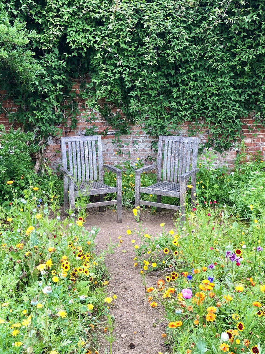 I017597's tweet photo. First time visiting @NTBeningbrough this Summer #beningbroughhall #nationaltrust @nationaltrust #history #gardens https://t.co/sRX0IFY9wI