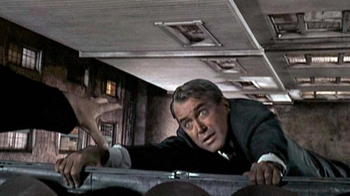 la2_tve's tweet photo. 🎬 'Vértigo' se estrenó en 1958 y está protagonizada por James Stewart, Kim Novak y Barbara Bel Geddes. Sí, la 'abuela' de Dallas.
Alfred Hitchcock adaptó una novela sobre un detective de policía que tiene miedo a las alturas...
#DíasDeCineClásico, esta noche a las 22h en La 2 https://t.co/iVcGjHKb3K