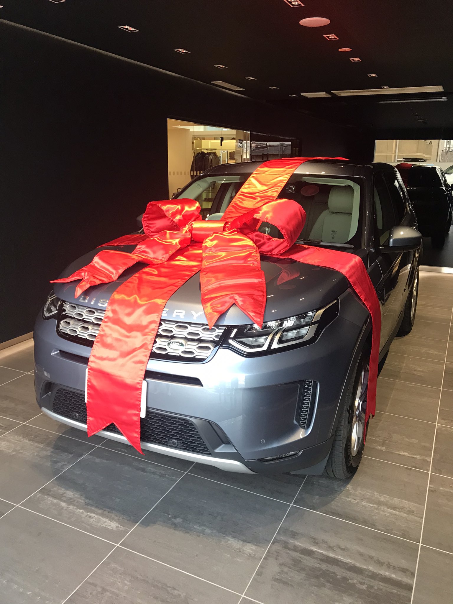 ちりー キャンプ 祝納車 ランドローバー ディスカバリースポーツ ジャガーランドローバー堺 T Co Kozmdiqvih Twitter